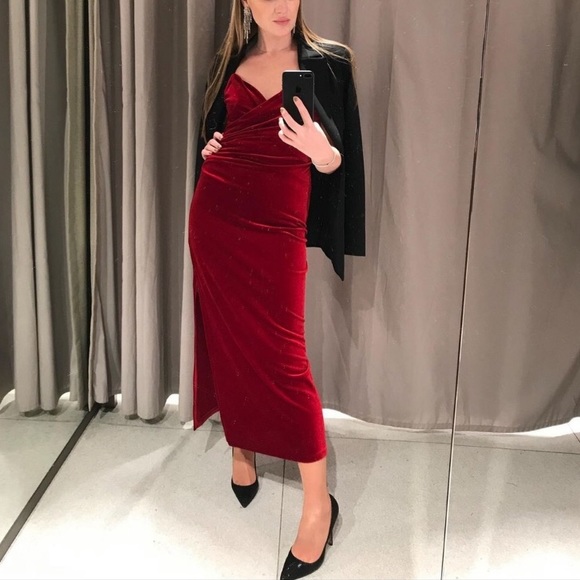 ZARA BLOGGERS FAV ELEGANT VELVET RED MIDI DRESS NEW WITH TAGS MEDIUM - Picture 2 of 9